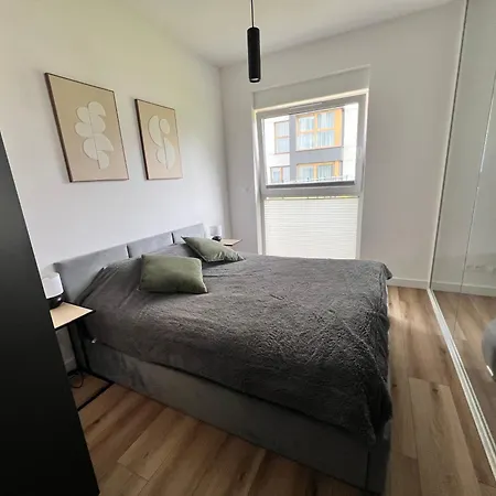 Park Trzy Stawy 아파트 *